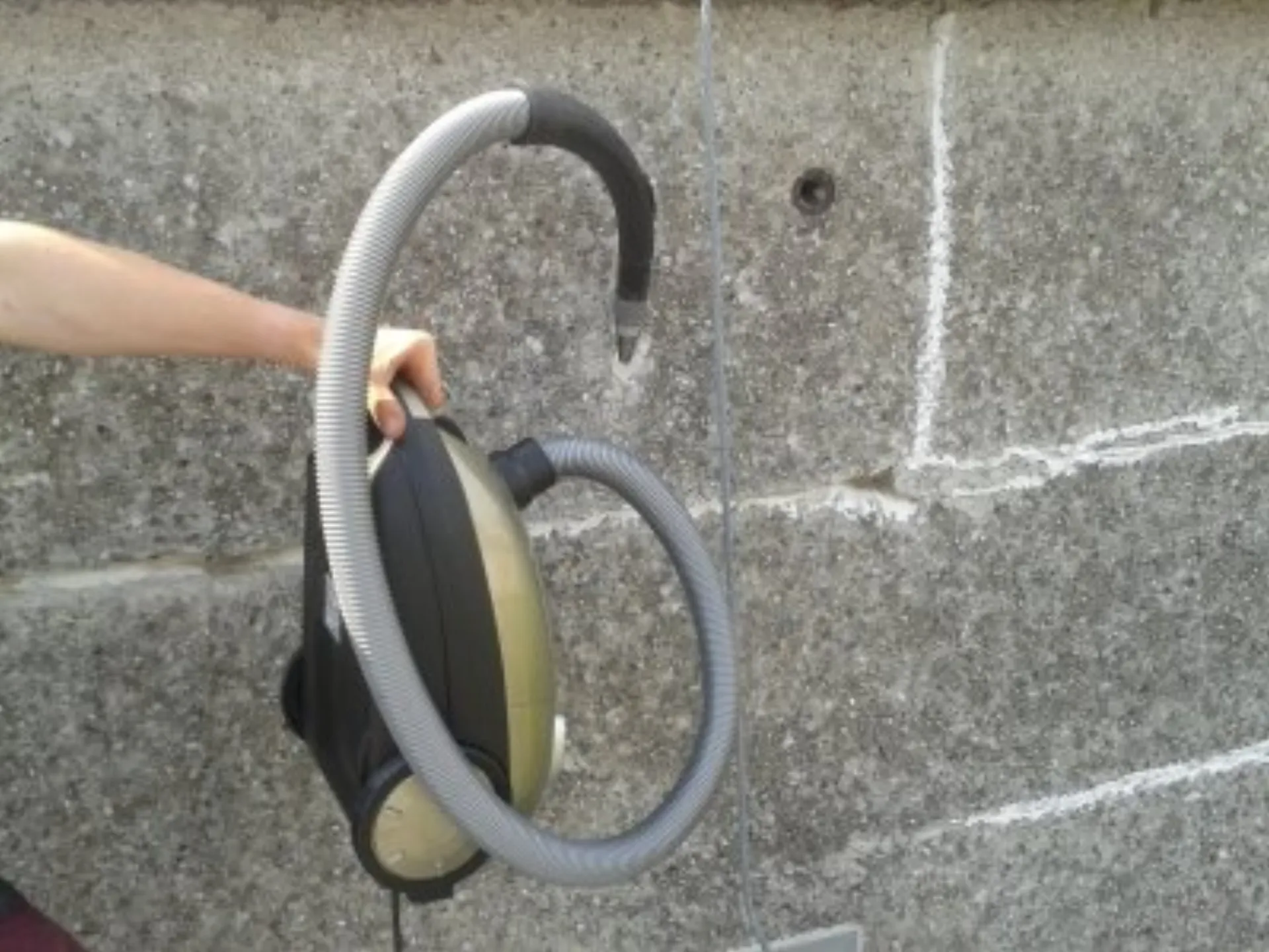 Zpevnění atikových panelů BD Vrbno - 2