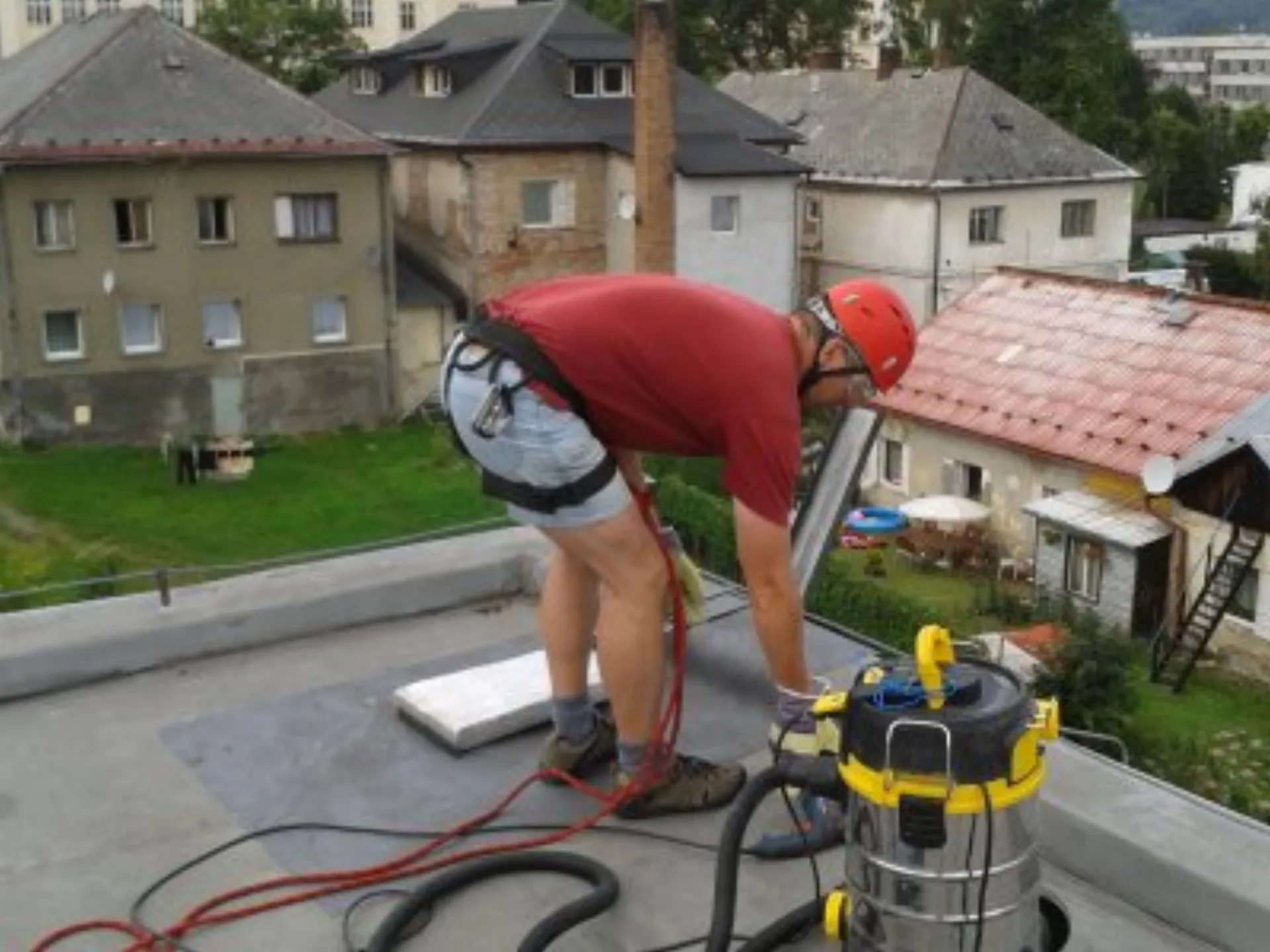 Zpevnění atikových panelů BD Vrbno - 6