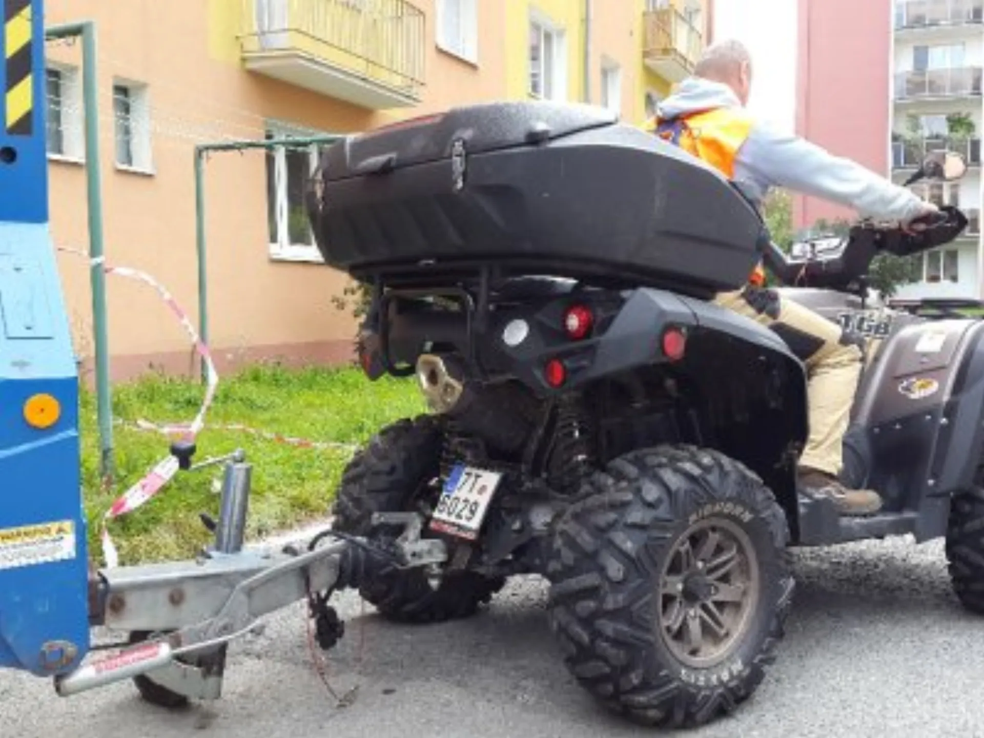 407  Strisky Balkon Uni Vstup - 3