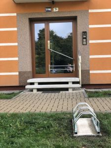 418 Schodiště+stojany na kola ŠT