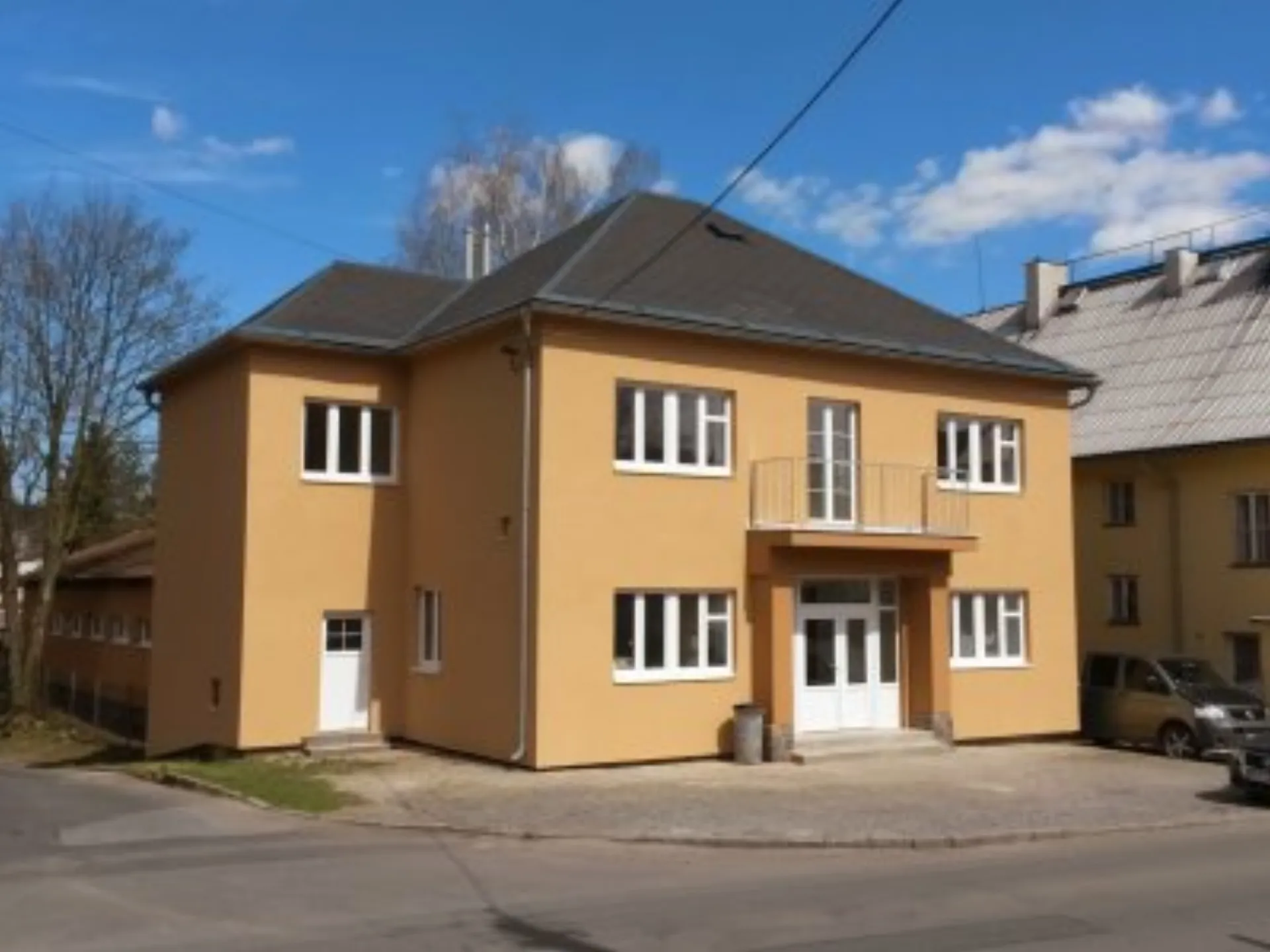 Sportovní centrum - stavební práce se zateplením